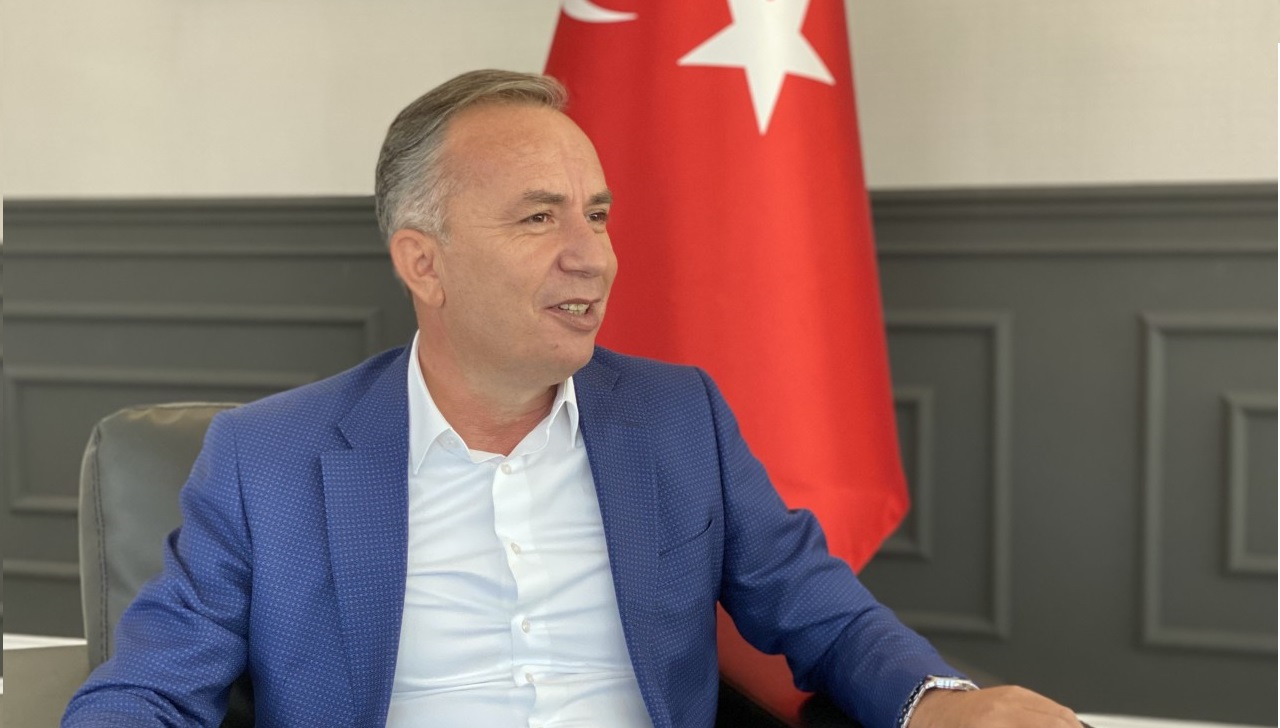 NAZMİ AVLUCA SPOR KOMPLEKSİ YENİLENİYOR